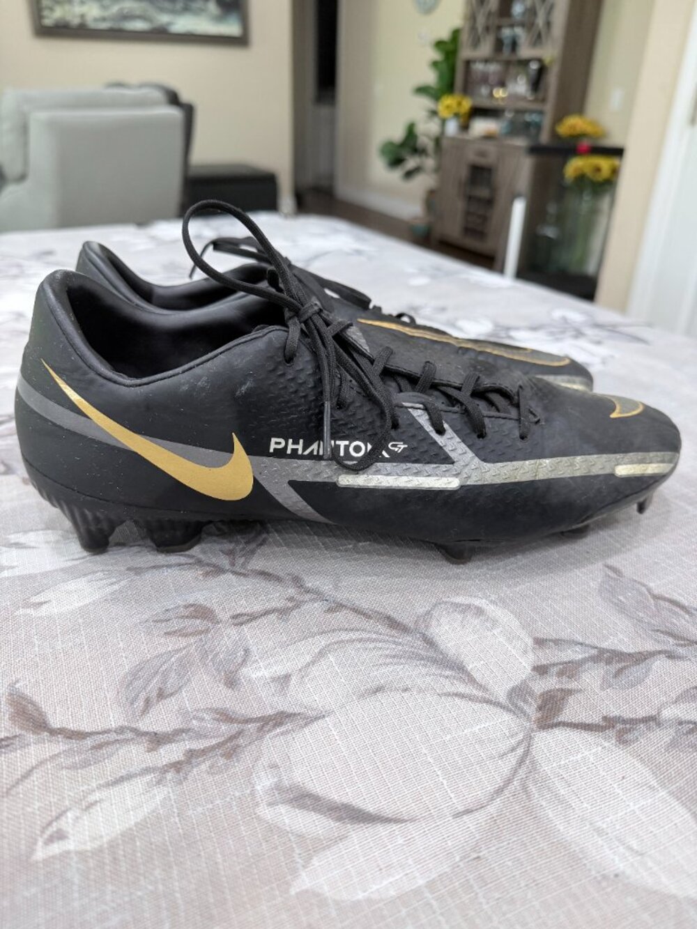 Nike Phantom GT Soccer Cleats Black Gold FG Firm Ground Men’s Size 10